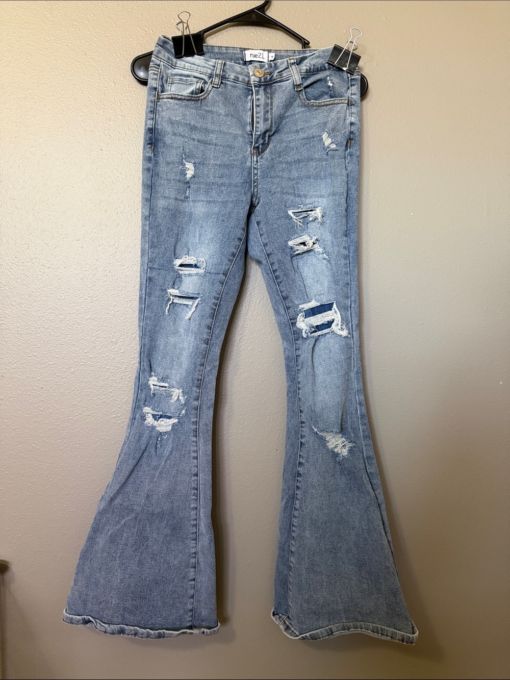 Women’s Rue21 Light Blue Distressed Flare Jeans